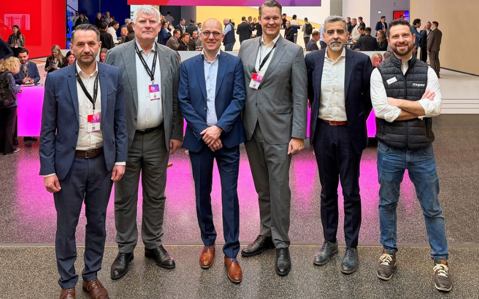 Legrand and Zumtobel Group signed a strategic partnership agreement. FLTR: Mathias Duer and CEO Alfred Felder (Zumtobel Group), Evert Schäffer (Legrand), Thomas Fobbe (Zumtobel Group), VP Andrea Lamieri and Antonio Passerotto (Legrand).