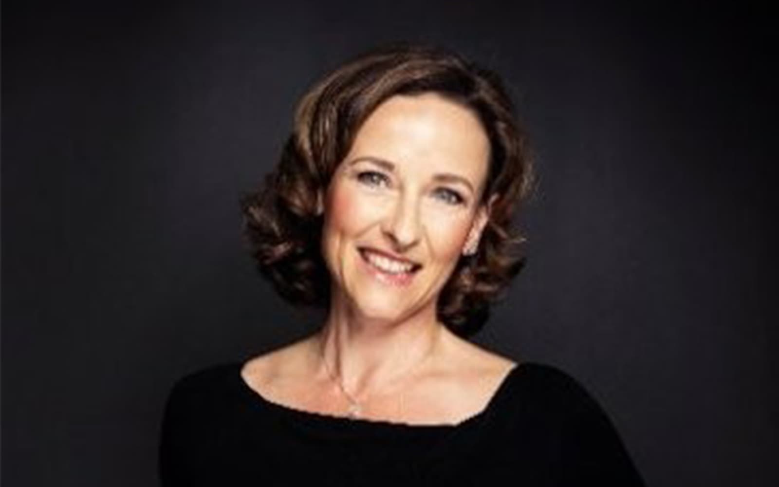 Barbara Holzapfel.
