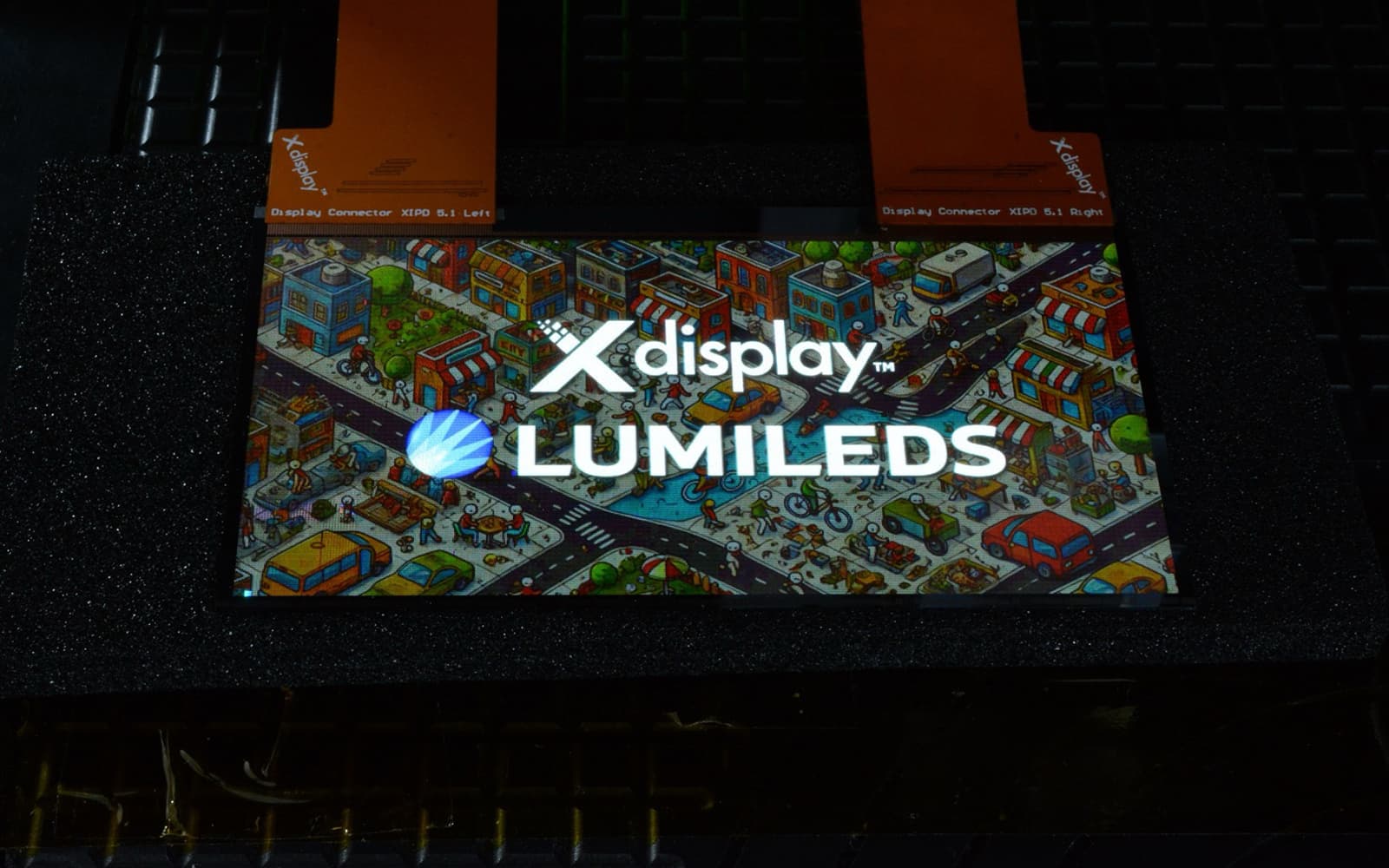 XDC and Lumileds Achieve a Breakthrough with MicroIC Driven MicroLED Display