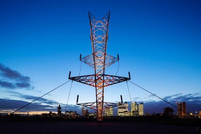 High-voltage Pylon Colour-illuminated with Traxon LED