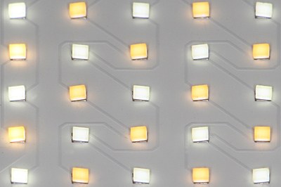The blue LEDs, invented by the winners, are the basis for today's white LEDs like - following the latest trend - these chip-LEDs