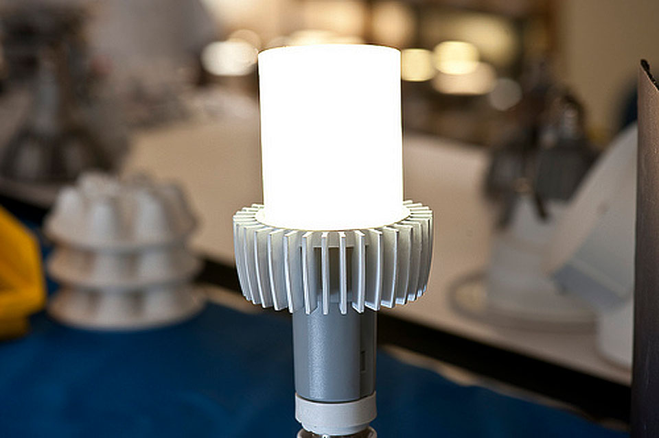 Cree's "21st Century Lamp" prototype delivers 1,300 lumens at 152 lumens per watt